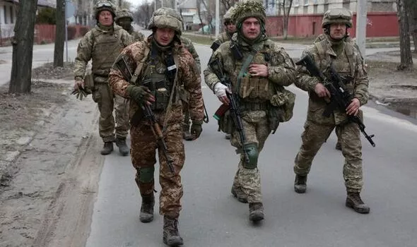Sniper's Video Shows Serb Volunteers Training to Fight Ukraine